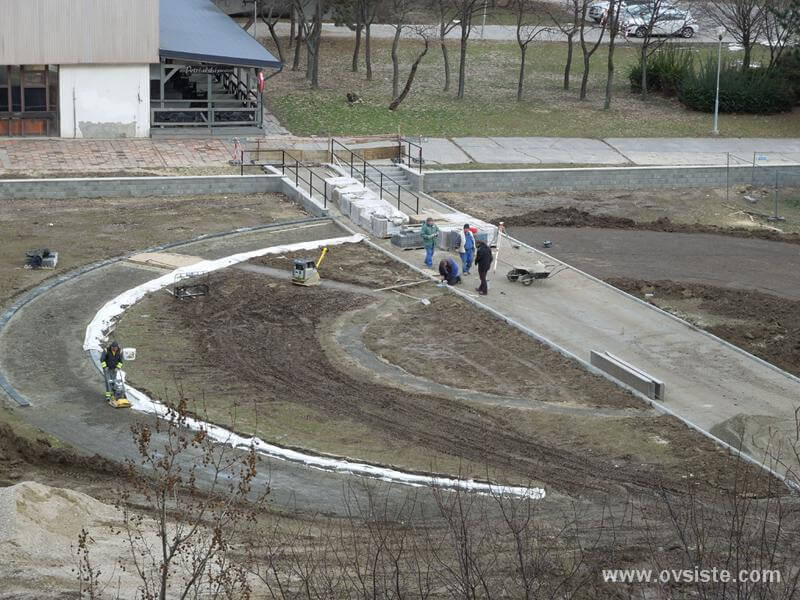 Revitalizácia Ovsištské námestie 08-02-2013