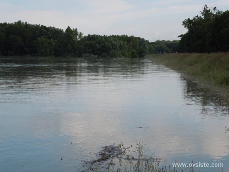 Petržalská hrádza - povodne